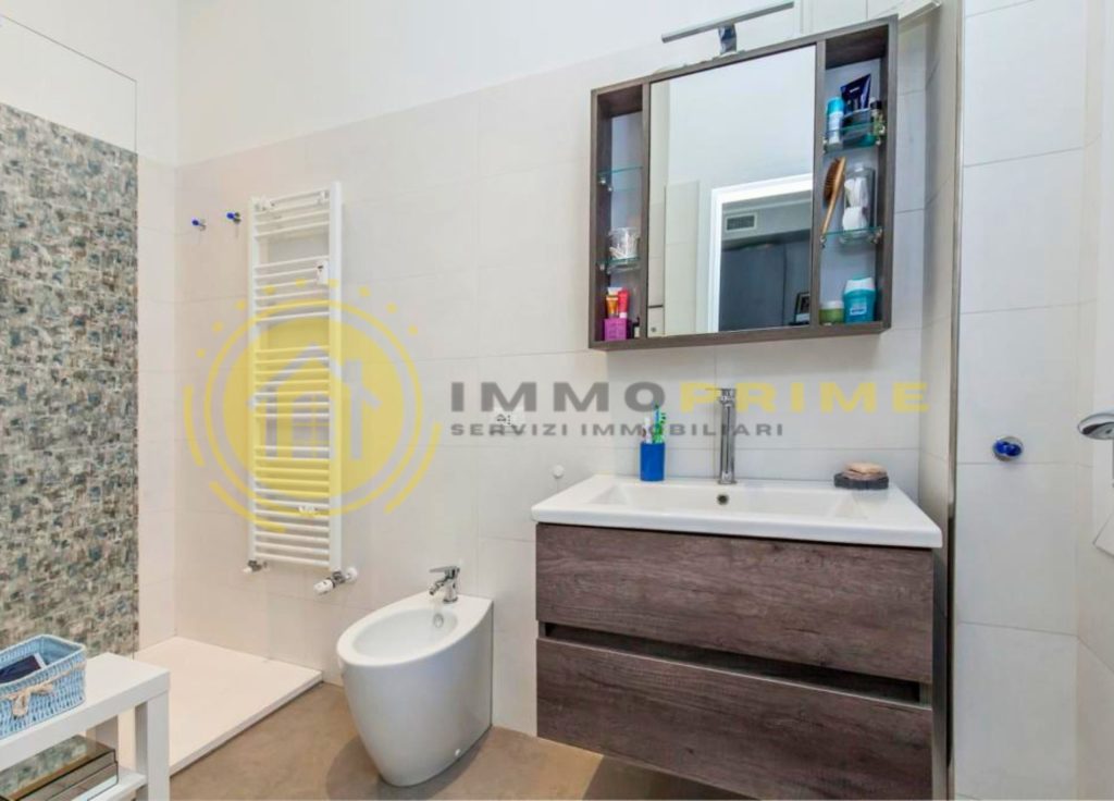 Trilocale piano rialzato 100mq 2 bagni ristrutturato - Foto 23