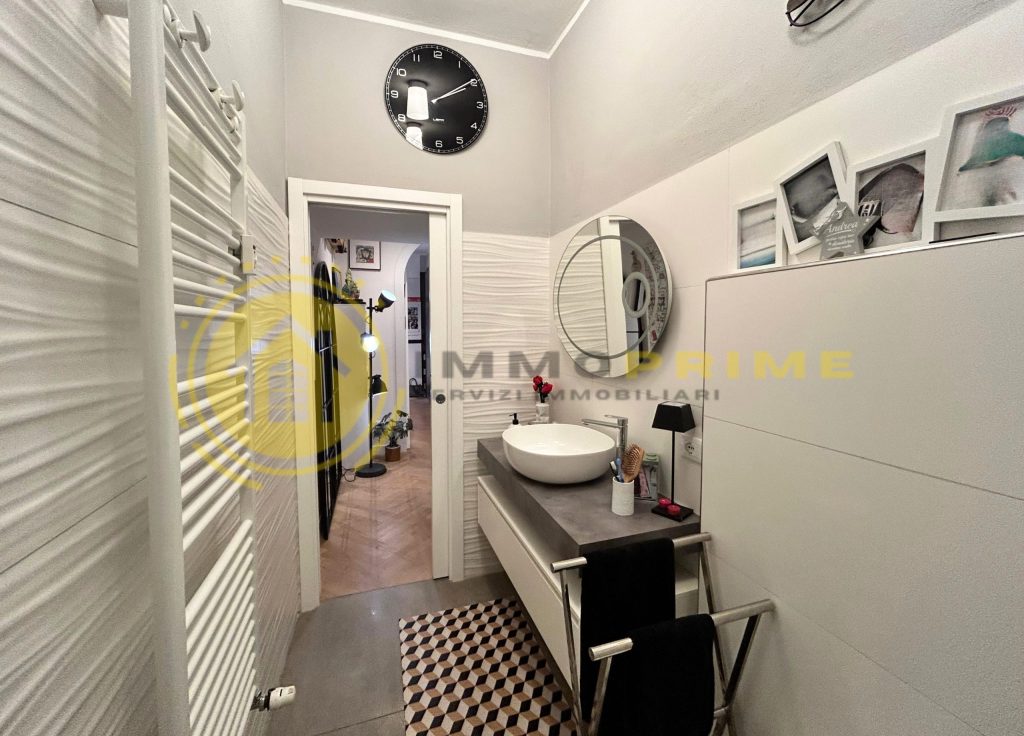 Trilocale piano rialzato 100mq 2 bagni ristrutturato - Foto 8