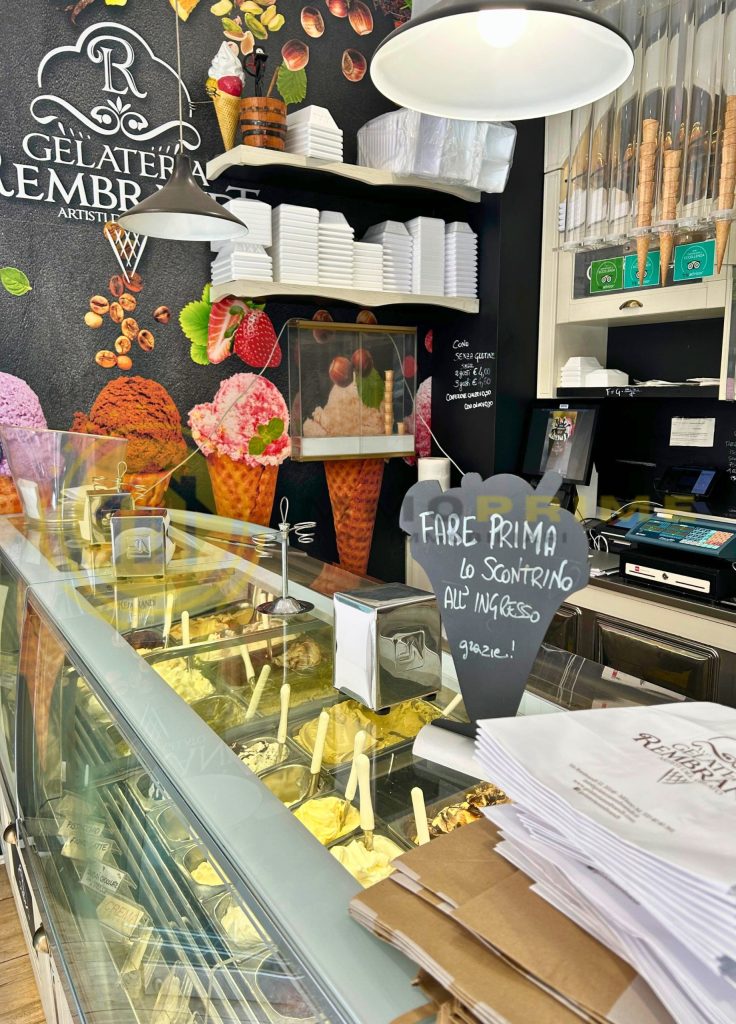 Gelateria e caffetteria avviata cedesi licenza - Foto 9
