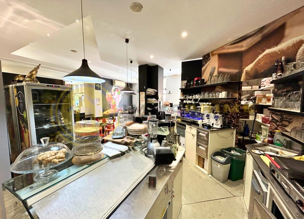 Gelateria e caffetteria avviata cedesi licenza - Foto 18